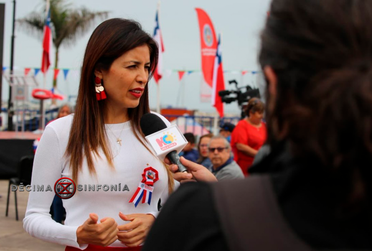 KAREN ROJO