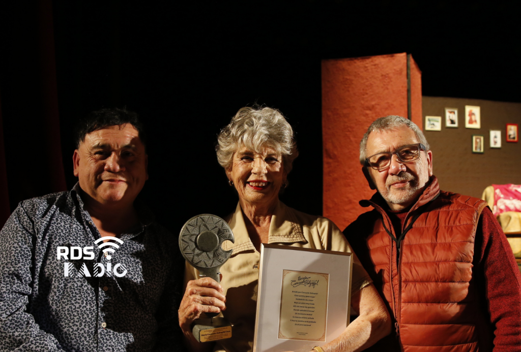 Consuelo Holzapfel es homenajeada