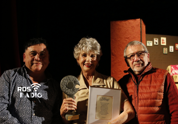 Consuelo Holzapfel es homenajeada
